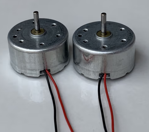 Small motor, toy fan, electric motor