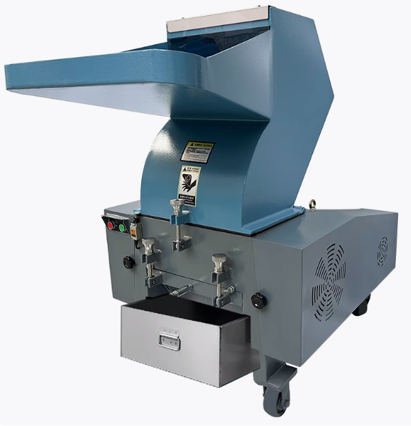 Plastic crusher - industrial feeding machine