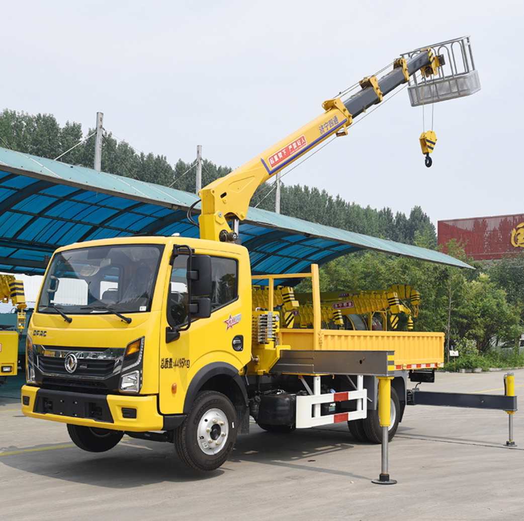 Small Multifunctional Truck-mounted Lifting Truck